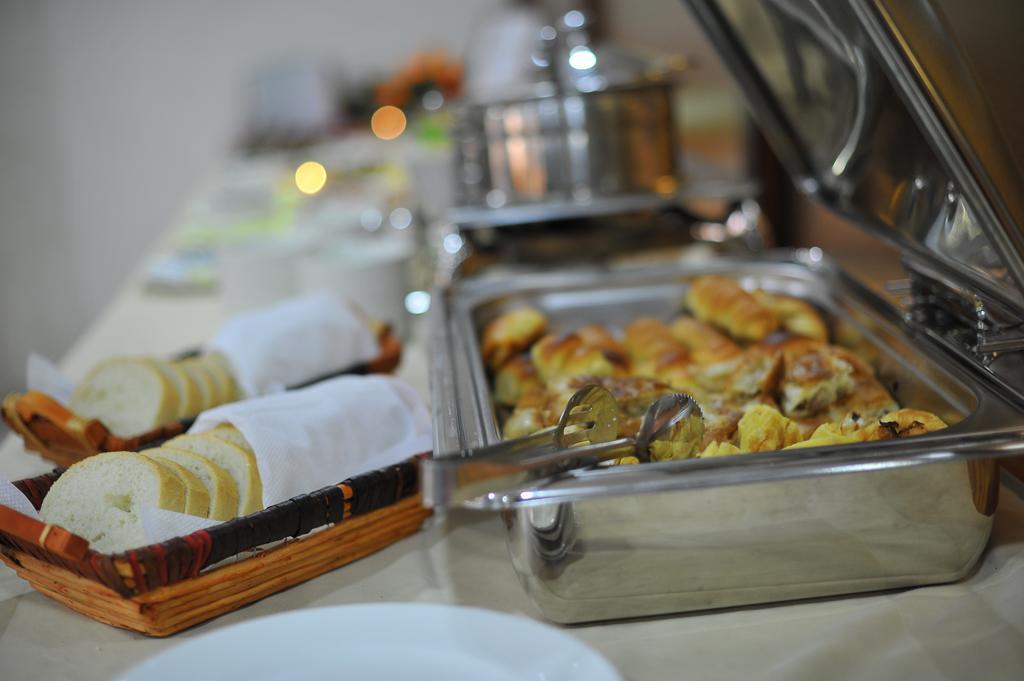 סקופיה Hotel Gold מראה חיצוני תמונה